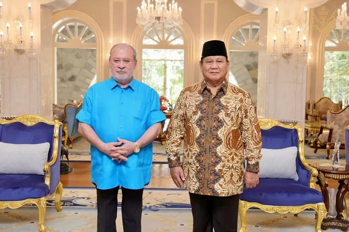 Menteri Pertahanan Prabowo Subianto bersama Sultan Johor, Duli Yang Maha Mulia (DYMM) Sultan Ibrahim Ibni Almarhum Sultan Iskandar, di Istana Bukit Serene, Johor, Malaysia. (Dok. Tim Media Prabowo Subianto)
