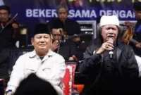 Menteri Pertahanan Prabowo Subianto bersama Budayawan Emha Ainun Nadjib atau yang akrab disapa Cak Nun. (Instagram.com/@caknundotcom)