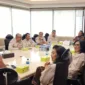 Pertemuan DPP Perkumpulan Profesi Pasar Modal Indonesia (PROPAMI) dengan Direktur Utama Kustodian Sentral Efek Indonesia (KSEI), Samsul Hidayat, Jakarta. (Doc.PROPAMI)