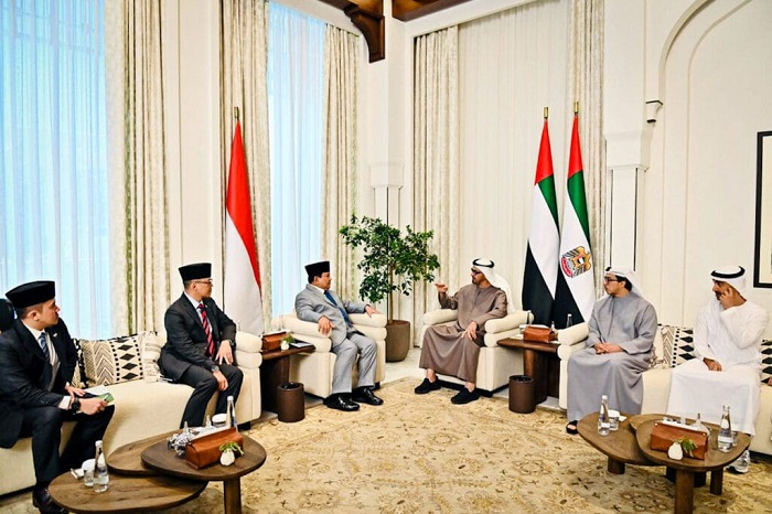 Penandatanganan Nota Kesepahaman (Memorandum of Understanding/MoU Terkait investasi dalam produksi susu di Indonesia dengan Al-Ain Farms for Livestock Production dari Persatuan Emirat Arab (PEA) .(Dok. Kementan)