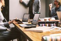 Ilustrasi Pekerja Indutri Media. (Pixabay.com/RonaldCandonga)