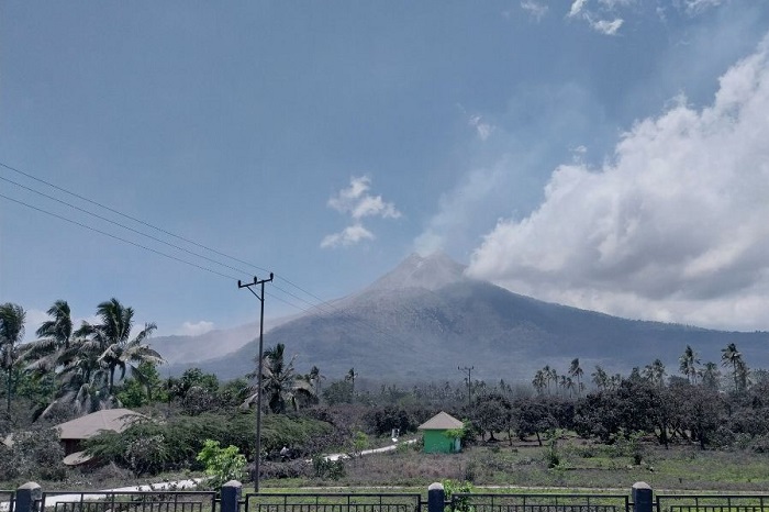 Letusan Gunung Lewotobi. (Dok. Esdm.go.id)