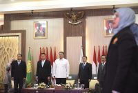 Wamentan Sudaryono memberikan sambutan dalam Pelantikan Pengurus Pusat PERHIMPI, menekankan pentingnya data cuaca untuk masa depan pertanian Indonesia. (Dok. Kementan)